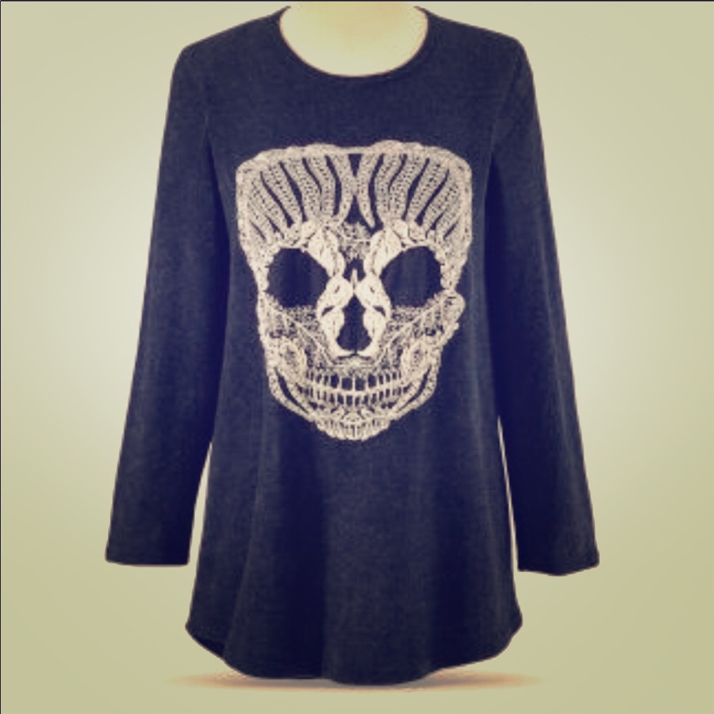 Knit skull sweater/tunic. Large.